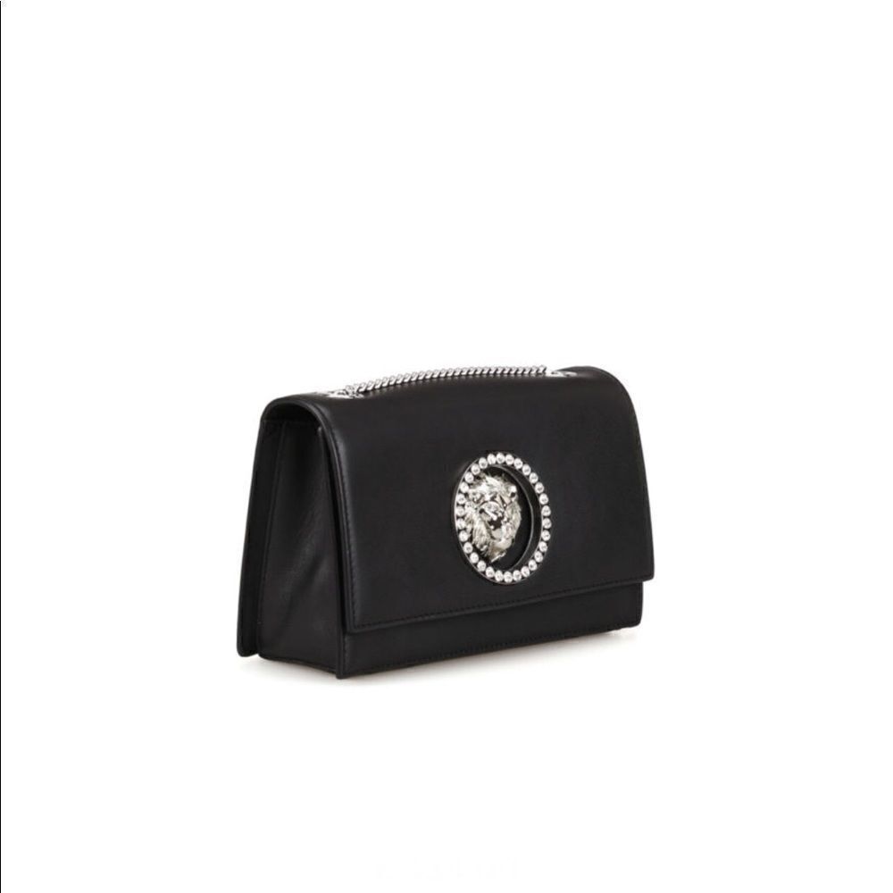 💛 Versace Versus Crystal Eyelet Lion Head Black Clutch